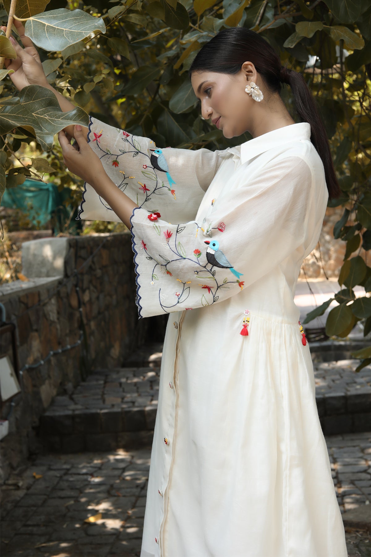 PAPEEHA WHITE EMBROIDERY KURTA SETS